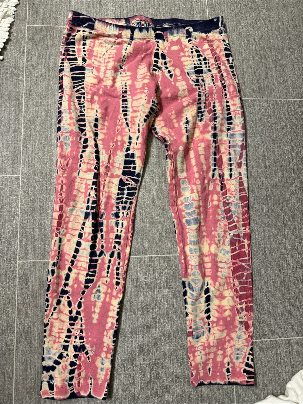 Hard Tail Pink Tie-Dye Leggings with Navy & Cream Pattern